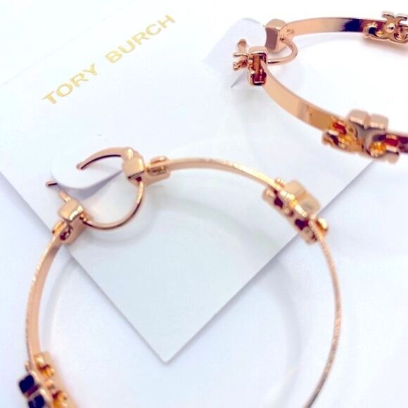 New Tory Burch Rose Gold Logo Light Weight Hoop Earings - Picture 7 of 9